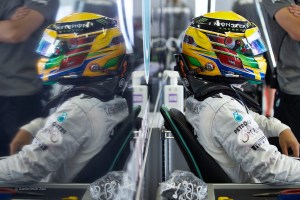 f1-2013-china-hamilton-garage