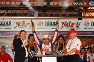 indycar-2013-texas-castroneves-victory-lane