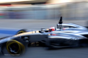 f1-2014-bahrain-test-magnussen-mclaren