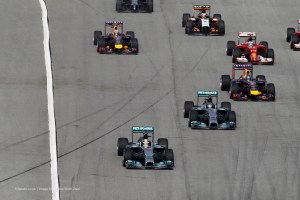 f1-2014-malaysia-hamilton-start