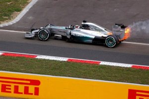 f1-2014-hungary-hamilton-qualifying-fire