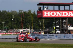 indycar-2014-midohio-dixon-checkered-flag