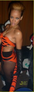 rihanna-halloween09-01