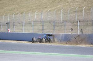 f1-2015-preview-alonso-crash